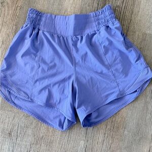 EUC Lululemon Athletica Hotty Hot HR Shorts 4” Lined in Lavender